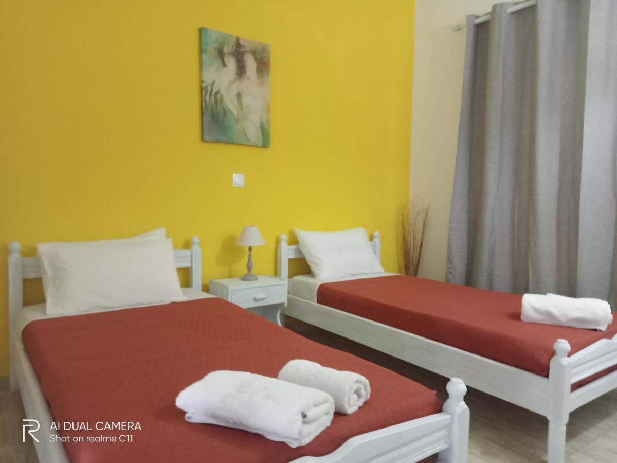 Dimitris Apartments Messongi Mesongí Exteriör bild